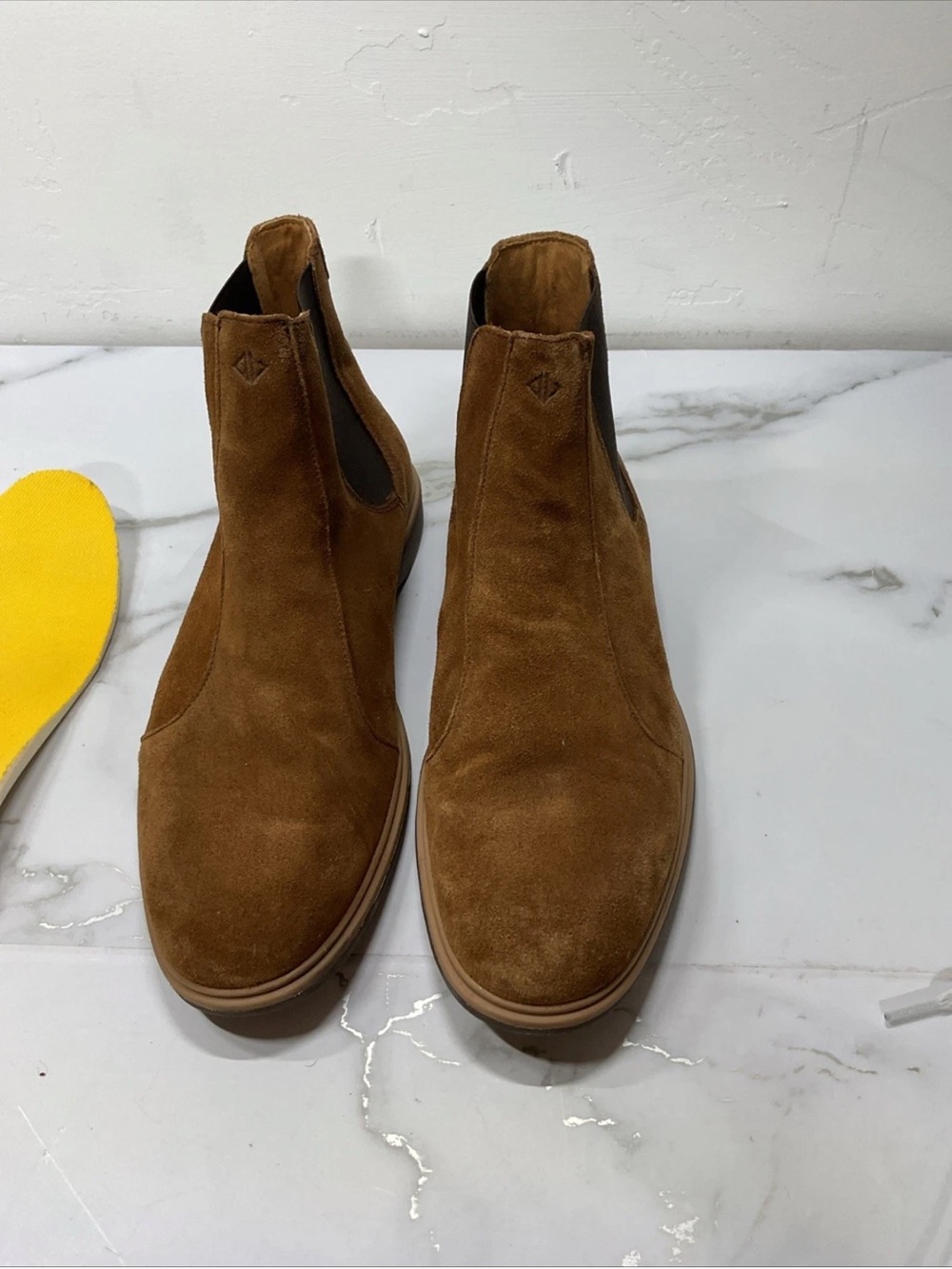 Amberjack Chelsea Boot in Grizzly Brown Suede Mens Size 9 M